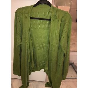 Green long sleeve sweater